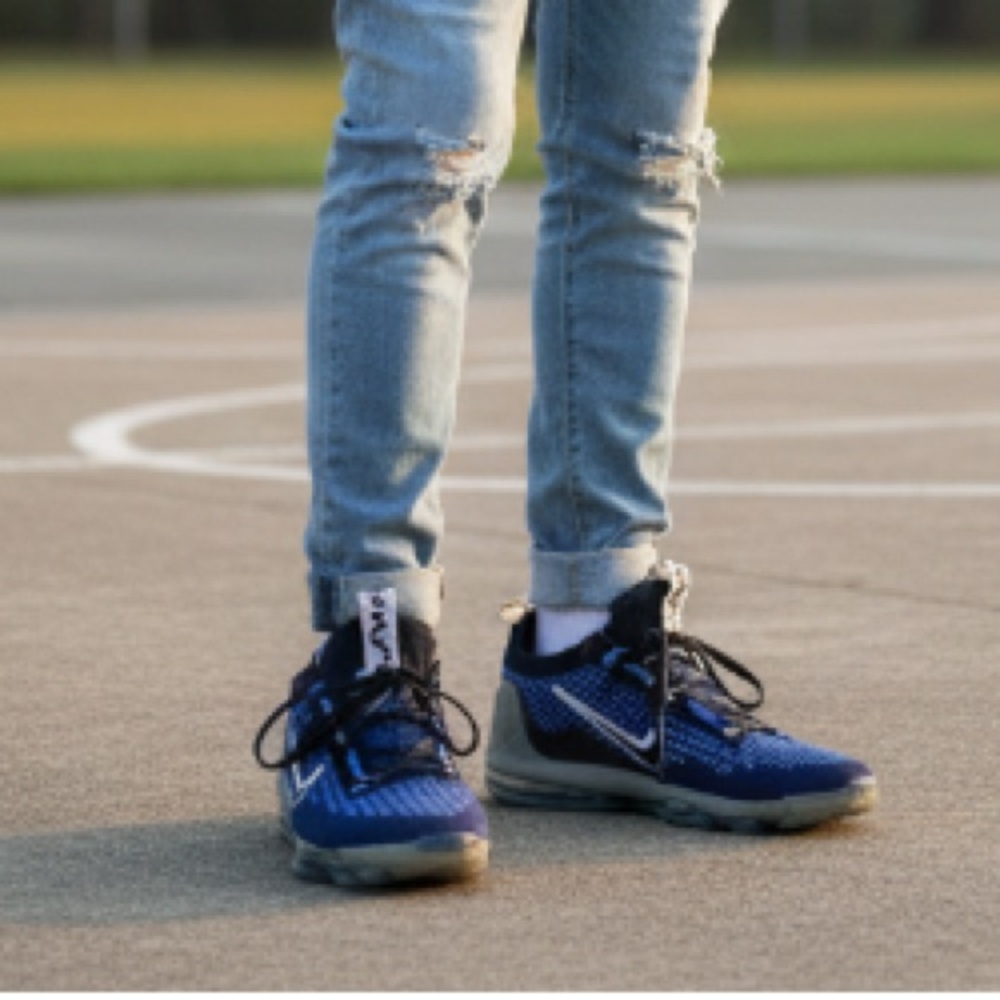 Nike Navy and Black Running Shoes 4.5Y - Picture 1 of 15